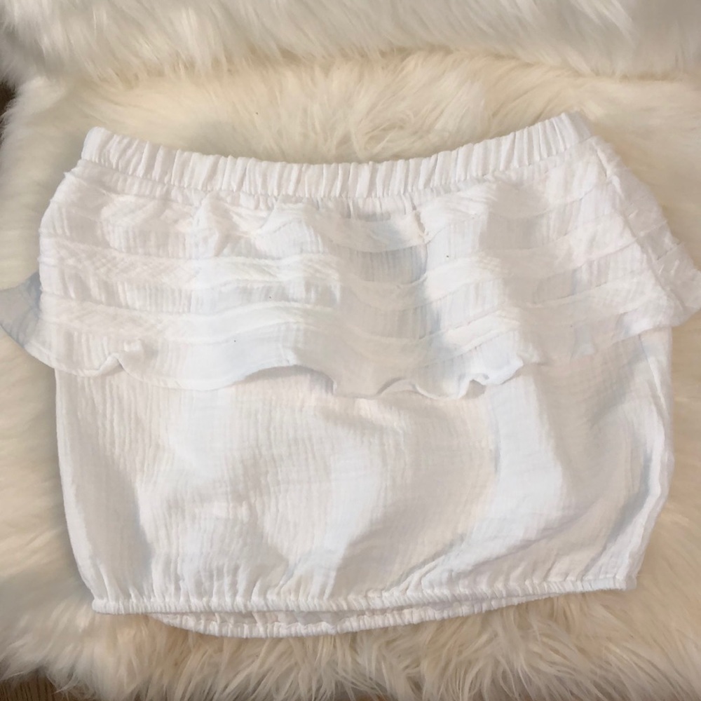 Strapless linen crop top
